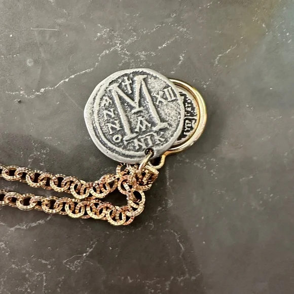 Vintage 1980s Gold Plated Statement Chain Necklace with Coin Pendant - Picture 8 of 11